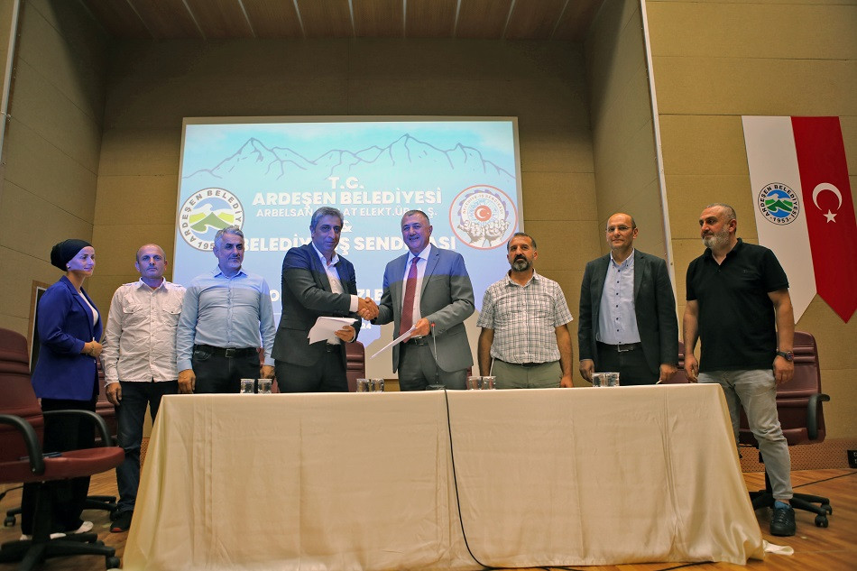 Ardeşen Belediyesi ile Belediye İş Sendikası Arasındaki TİS Görüşmeleri Tamamlandı